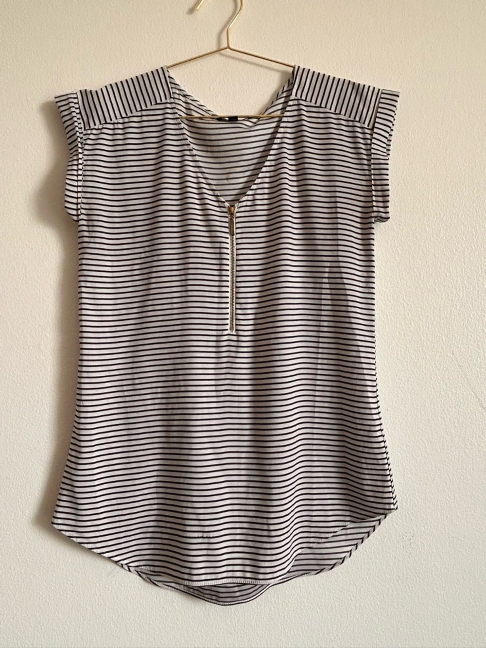 Express Black and White Striped V-Neck Zip Front Short Sleeve Top
